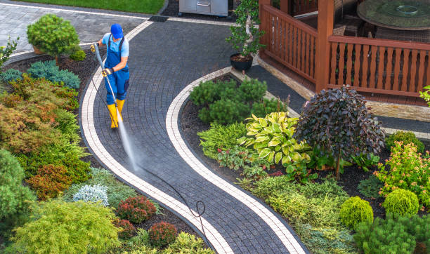 Best Commercial Building Pressure Washing  in Cortland, OH